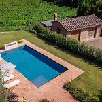 Guesthost - Tuscany Dream & Barn With Swimming Pool Willa *