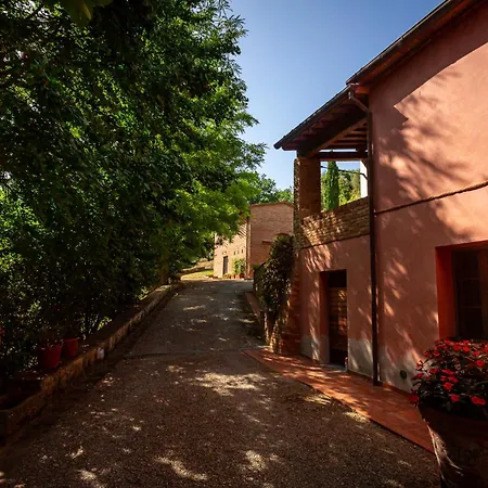 Guesthost - Tuscany Dream & Barn With Swimming Pool Willa Forcoli